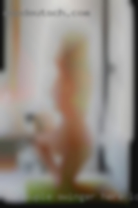 Couple swinger here looking clubs to have some fun from Palm Harbor FL.