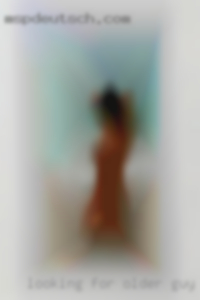 Looking for older guy swinger 40 plus.