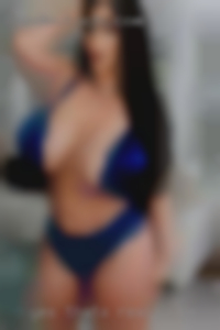 Yes that's really me in the girls naked photo.